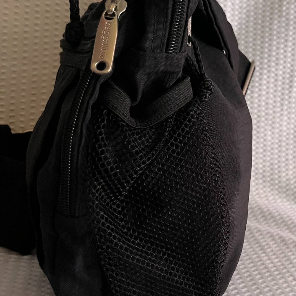 🎉Final Reduction🎉Baggallini Black Crossbody Travel Bag/Purse - Picture 7 of 12